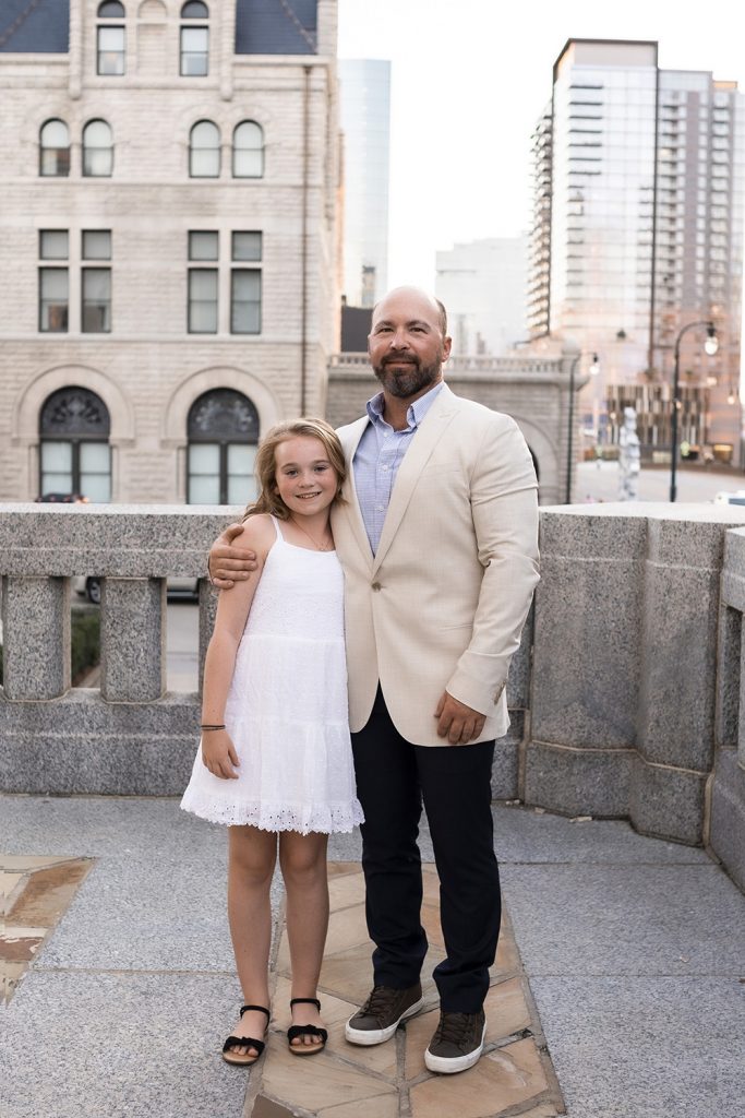 How to choose a location for Nashville family photo session.