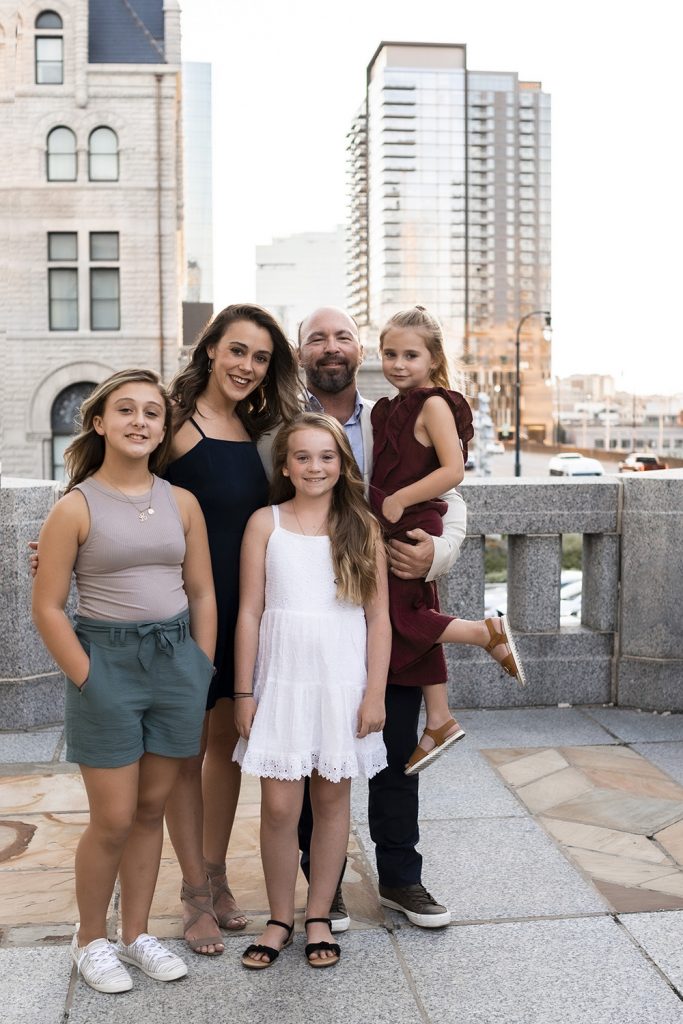 How to choose a location for Nashville family photo session.