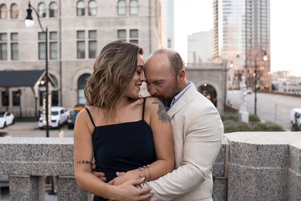 How to choose a location for Nashville family photo session.