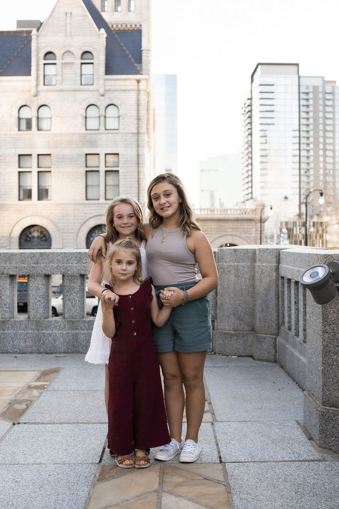 How to choose a location for Nashville family photo session.