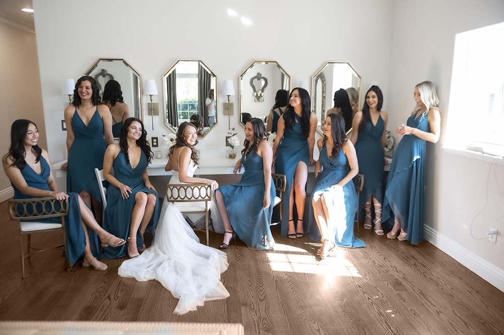 Nashville wedding photographer capturing a romantic portrait of the bride and groom in Nashville, TN.Nashville wedding photographer capturing the bride getting ready on her wedding day in Nashville, TN.