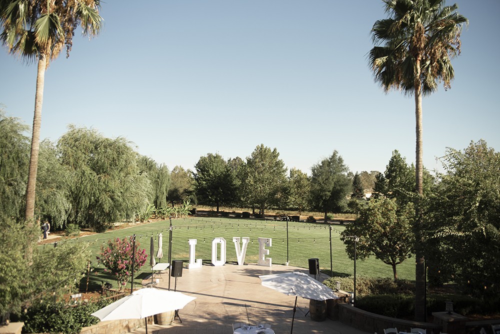 Nashville wedding photographer.Nashville wedding photographer highlighting the beautiful wedding decor and details at a Nashville wedding.