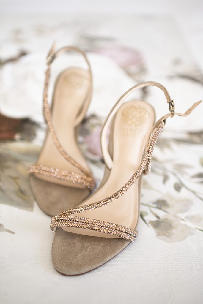 Nashville wedding photographer capturing a romantic portrait of the bride and groom in Nashville, TN.Nashville wedding photographer capturing the bride getting ready on her wedding day in Nashville, TN.