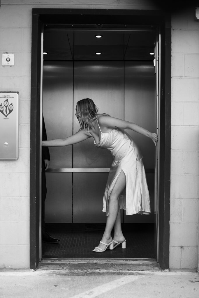 Capture the romance and excitement of your engagement with a professional photography services in Nashville,TN. Enjoy a personalized photoshoot experience that highlife your love story.