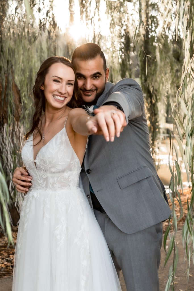 Nashville wedding photographer capturing a romantic portrait of the bride and groom in Nashville, TN.Nashville wedding photographer capturing a stunning outdoor wedding portrait in Nashville, TN.