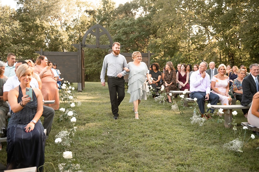 Nashville wedding photographer, experienced Nashville wedding photographer providing high-quality, artistic wedding photography services in Nashville,TN. Best wedding photographer in Nashville. Hidden Creel Farms. Nashville bride. Luxury wedding in Nashville. wedding walk. outdoor wedding. wedding ceremony.