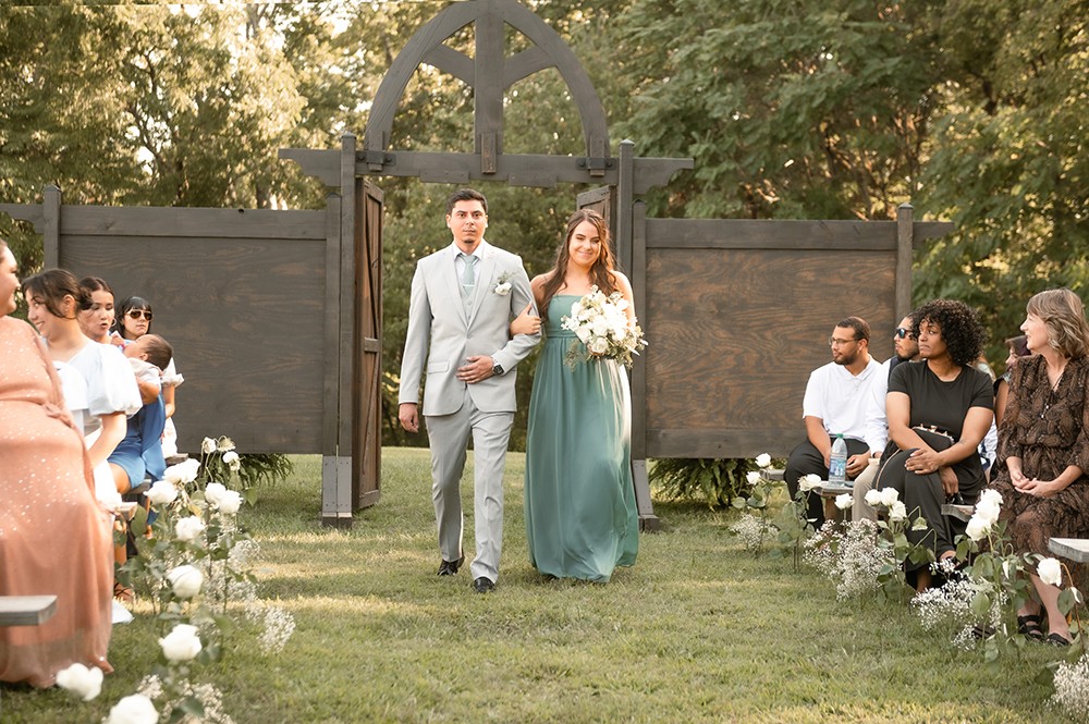 Nashville wedding photographer, experienced Nashville wedding photographer providing high-quality, artistic wedding photography services in Nashville,TN. Best wedding photographer in Nashville. Hidden Creel Farms. Nashville bride. Luxury wedding in Nashville. wedding walk. outdoor wedding. wedding ceremony.