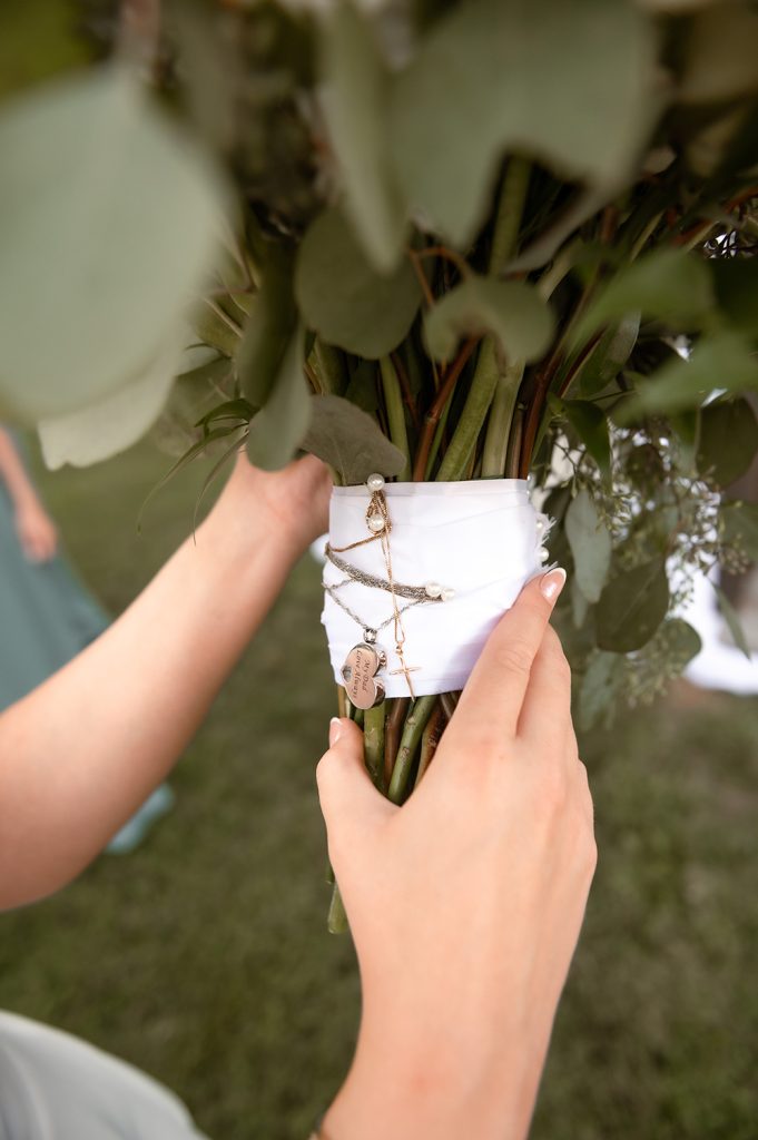 Nashville wedding photographer, experienced Nashville wedding photographer providing high-quality, artistic wedding photography services in Nashville,TN. Best wedding photographer in Nashville. Hidden Creel Farms. Nashville bride. Luxury wedding in Nashville. 