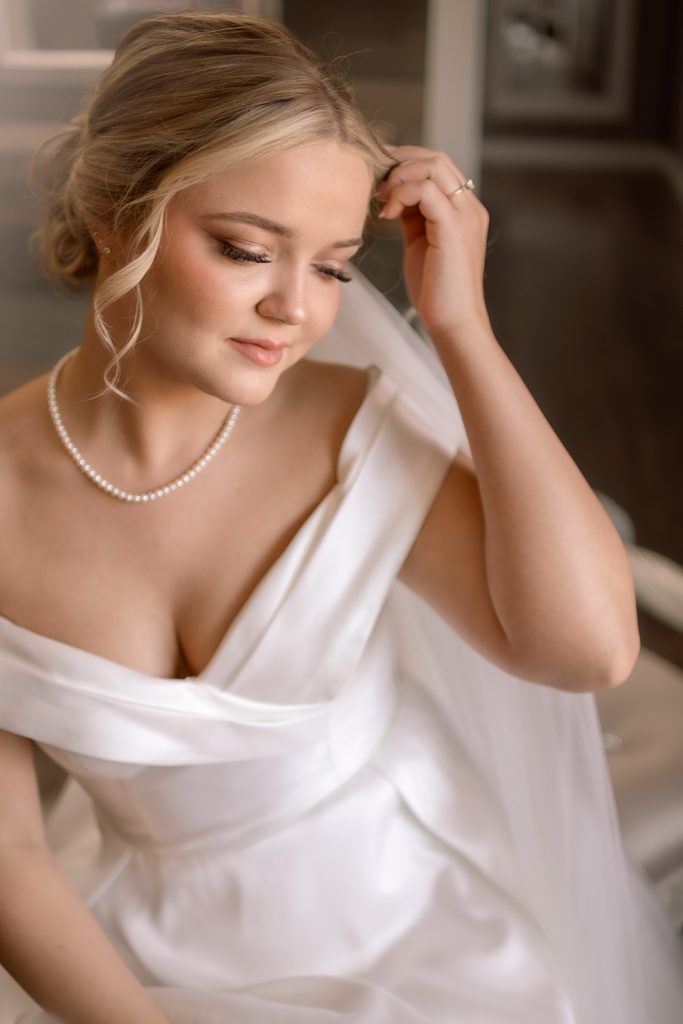 Nashville wedding photographer, experienced Nashville wedding photographer providing high-quality, artistic wedding photography services in Nashville,TN. Best wedding photographer in Nashville. Hidden Creel Farms. Nashville bride. Luxury wedding in Nashville. google.