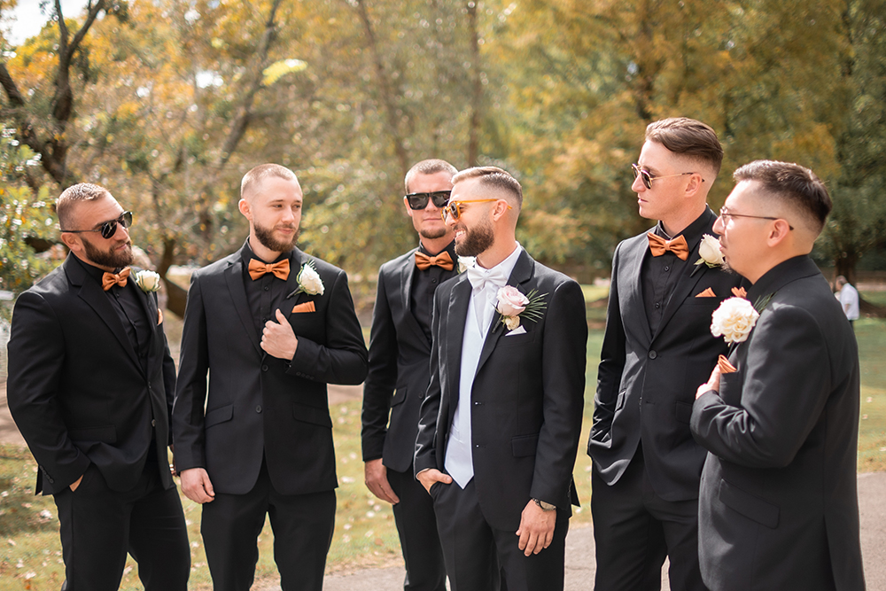 Nashville wedding photographerNashville wedding photographer. Elopement in Shelby Park, Nashville. Nashville Fall Elopement. Wedding Ceremony in Shelby Park.