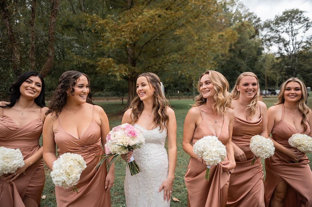 Nashville wedding photographerNashville wedding photographer. Elopement in Shelby Park, Nashville. Nashville Fall Elopement. Wedding Ceremony in Shelby Park.