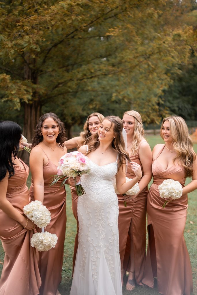 Nashville wedding photographerNashville wedding photographer. Elopement in Shelby Park, Nashville. Nashville Fall Elopement. Wedding Ceremony in Shelby Park.