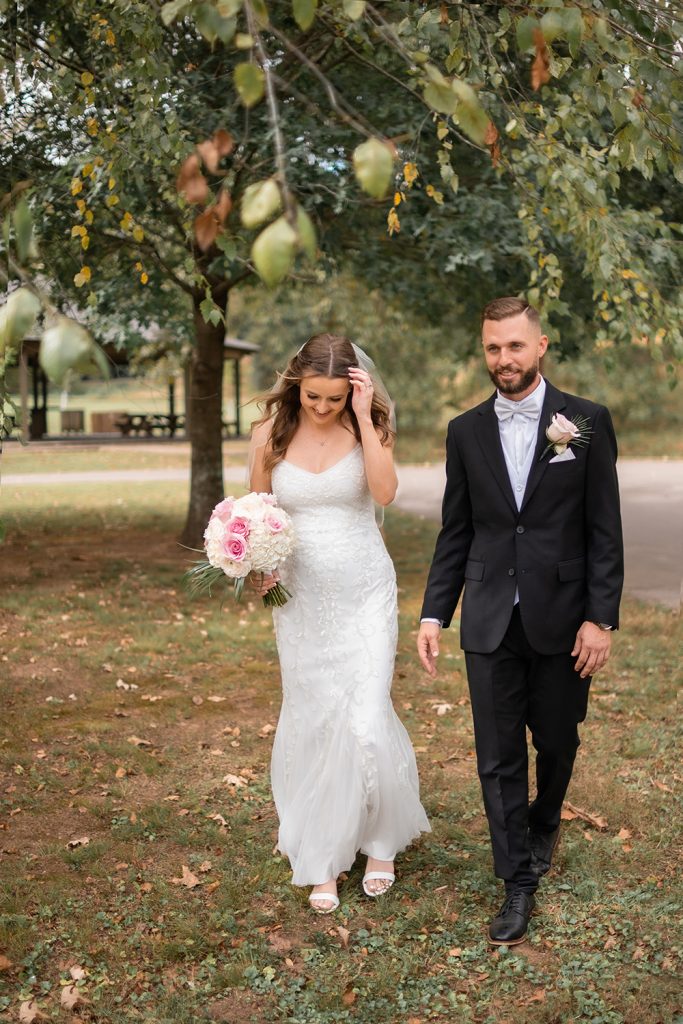 Nashville wedding photographerNashville wedding photographer. Elopement in Shelby Park, Nashville. Nashville Fall Elopement. Wedding Ceremony in Shelby Park.