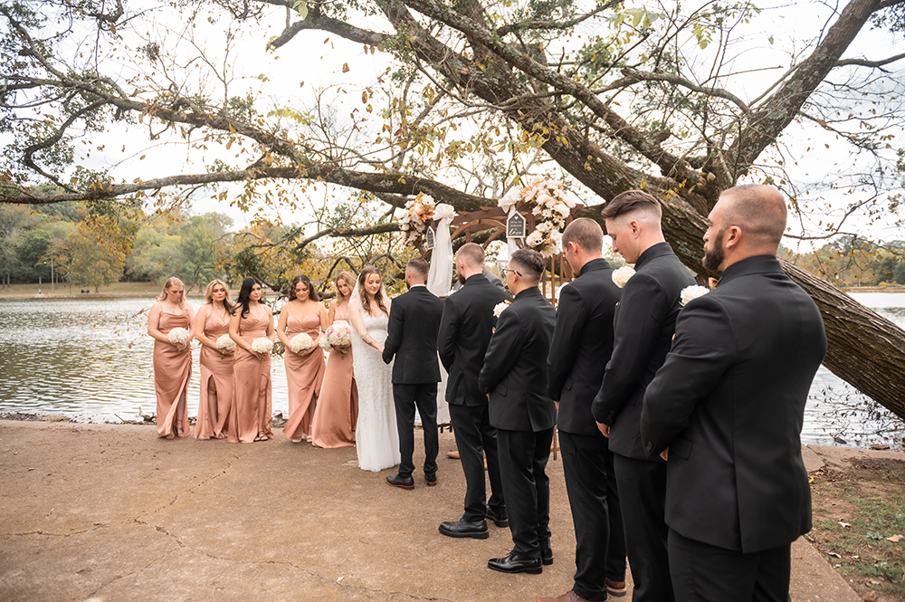 Nashville wedding photographerNashville wedding photographer. Elopement in Shelby Park, Nashville. Nashville Fall Elopement. Wedding Ceremony in Shelby Park.