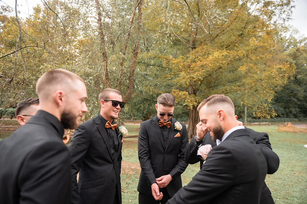 Nashville wedding photographerNashville wedding photographer. Elopement in Shelby Park, Nashville. Nashville Fall Elopement. Wedding Ceremony in Shelby Park.