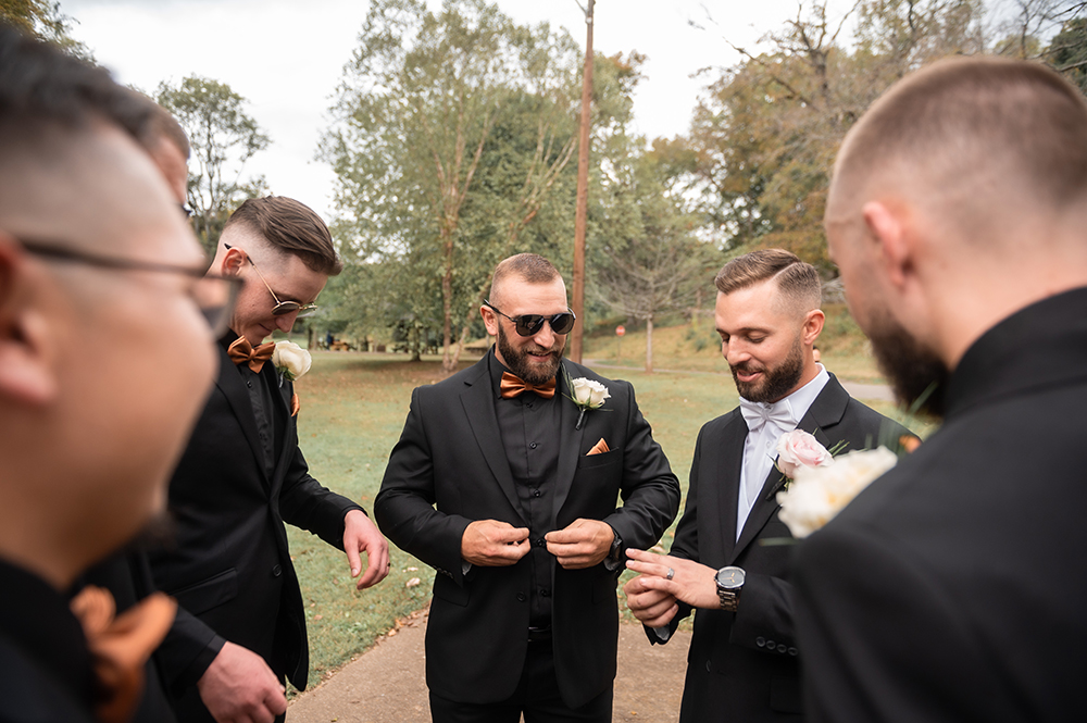 Nashville wedding photographerNashville wedding photographer. Elopement in Shelby Park, Nashville. Nashville Fall Elopement. Wedding Ceremony in Shelby Park.