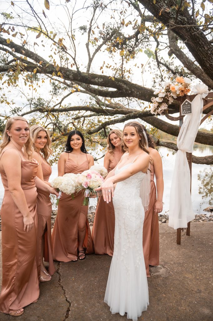 Nashville wedding photographerNashville wedding photographer. Elopement in Shelby Park, Nashville. Nashville Fall Elopement. Wedding Ceremony in Shelby Park.