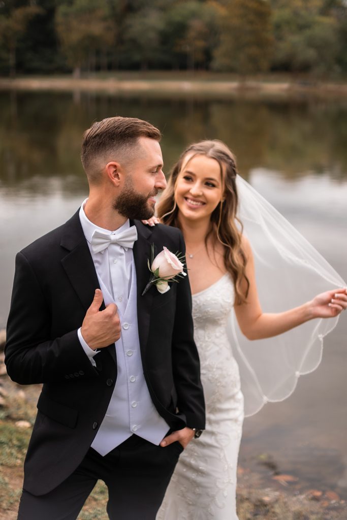 Nashville wedding photographerNashville wedding photographer. Elopement in Shelby Park, Nashville. Nashville Fall Elopement. Wedding Ceremony in Shelby Park.