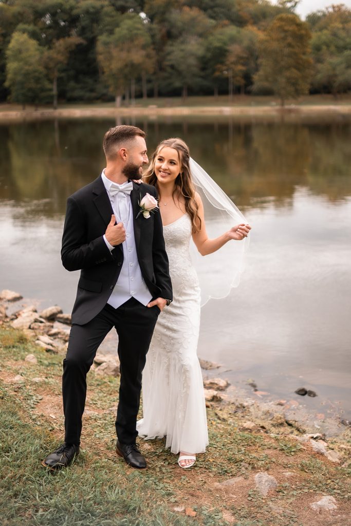 Nashville wedding photographerNashville wedding photographer. Elopement in Shelby Park, Nashville. Nashville Fall Elopement. Wedding Ceremony in Shelby Park.