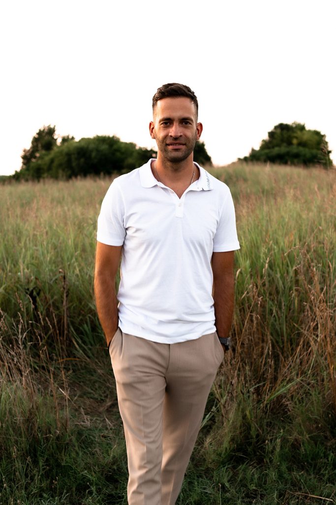 Engagement session in Franklin, TN. Mila and Milosh.