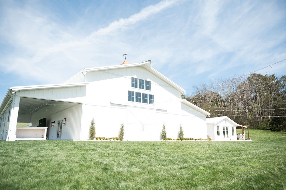 Sweet Micro Wedding at The White Dove Barn | Nashville Wedding Photographer.