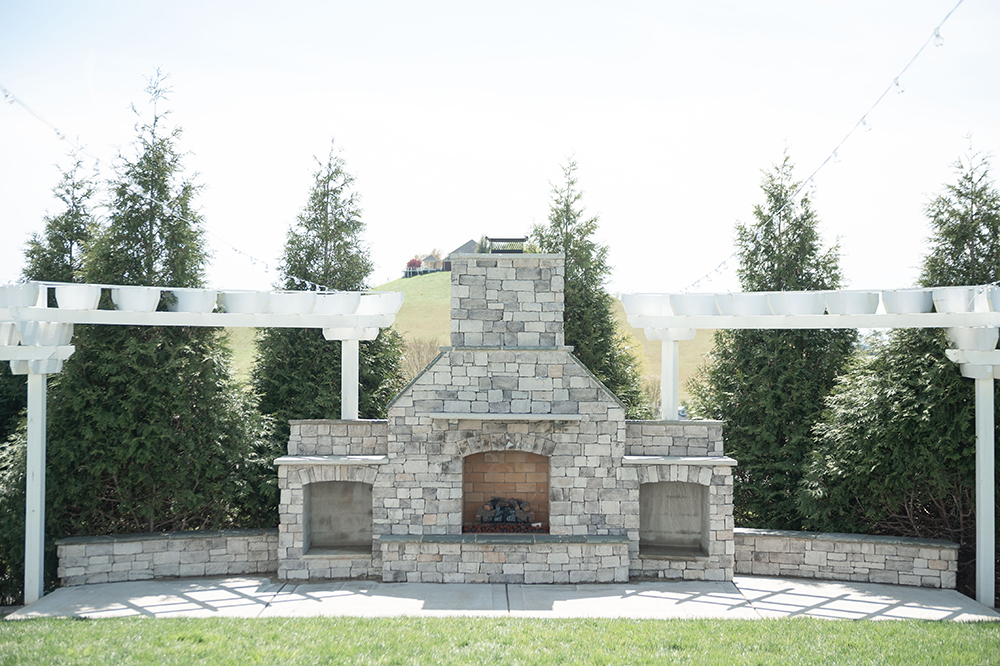 Sweet Micro Wedding at The White Dove Barn | Nashville Wedding Photographer.